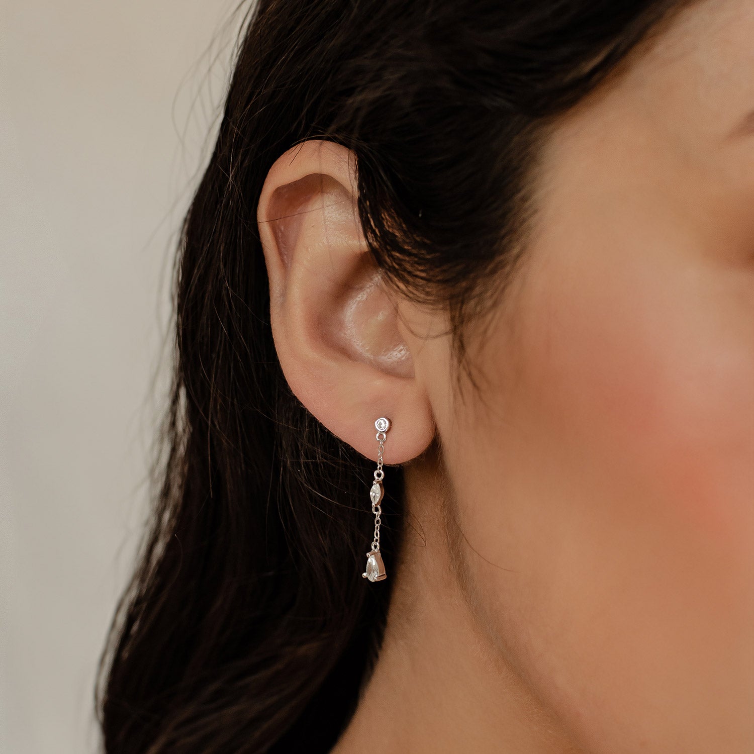 Pendientes Gota Radiente Plata de Ley 925 en Oro